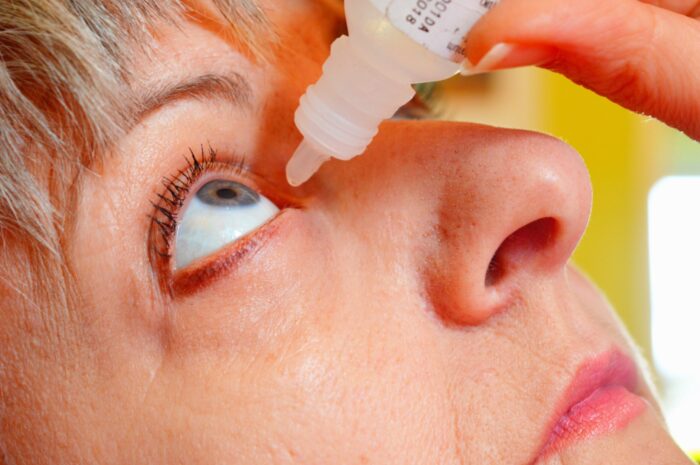 Depósito de proteínas nas lentes de contato: o que é, e como resolver?