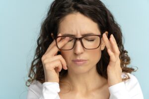 Alergia nos olhos: Tipos, sintomas e tratamentos